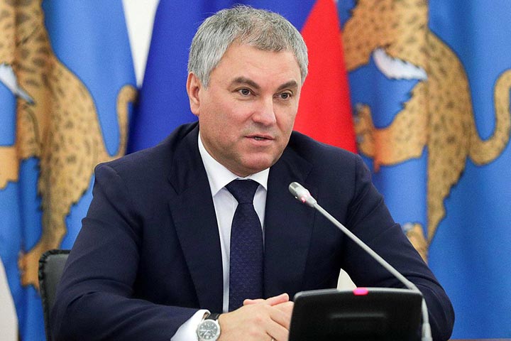 Председатель Государственной Думы Федерального собрания Российской Федерации В.В. Володин поздравил митрополита Александра с днем рождения