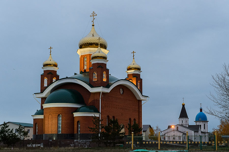 Город Рудный встретил мощи блаженной Матроны Московской. Литургию в Иоанно-Богословском соборе возглавил митрополит Астанайский и Казахстанский Александр