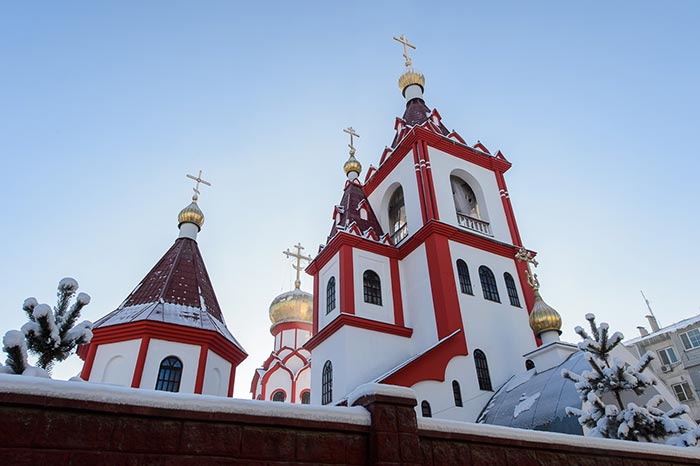 В Адриано-Наталиевском храме поселка Отеген батыр совершена архиерейская Литургия, посвященная памяти мученицы Татианы Римской