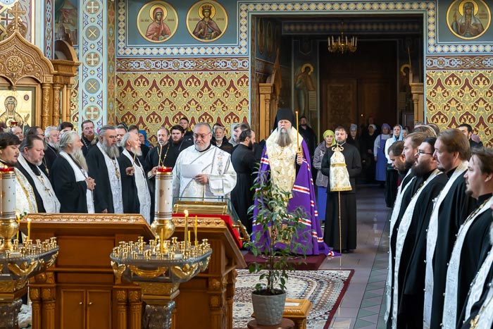 В Алма-Ате совершили поминовение всех невинно умученных и убиенных в годы гонений на Православие