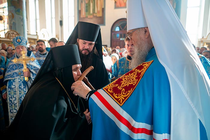 Глава Митрополичьего округа возвел в игуменское достоинство настоятельницу Иверско-Петропавловского женского монастыря села Октябрьское монахиню Нику (Отрощенко) 