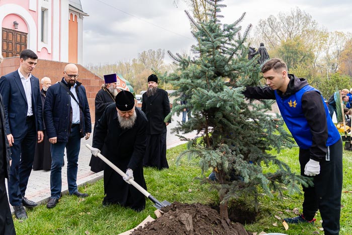 Митрополит Астанайский и Казахстанский Александр благословил благотворительную экологическую программу по озеленению – «Древо Жизни»