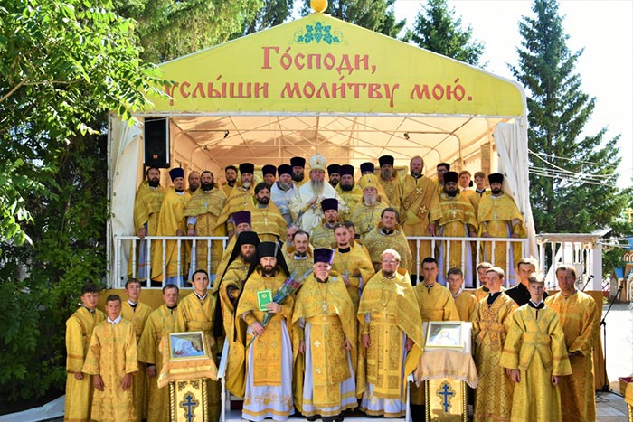 День памяти небесных покровителей города молитвенно отметили в Петропавловской епархии