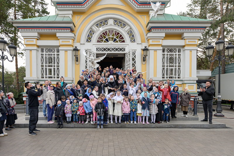 Благовещение Пресвятой Богородицы. Митрополит Астанайский и Казахстанский Александр совершил Литургию в главном храме Алма-Аты (+ВИДЕО)