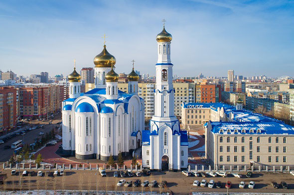 Успенский кафедральный собор и духовно-культурный центр Митрополичьего округа в Астане посетил заместитель министра иностранных дел России М.Ю. Галузин