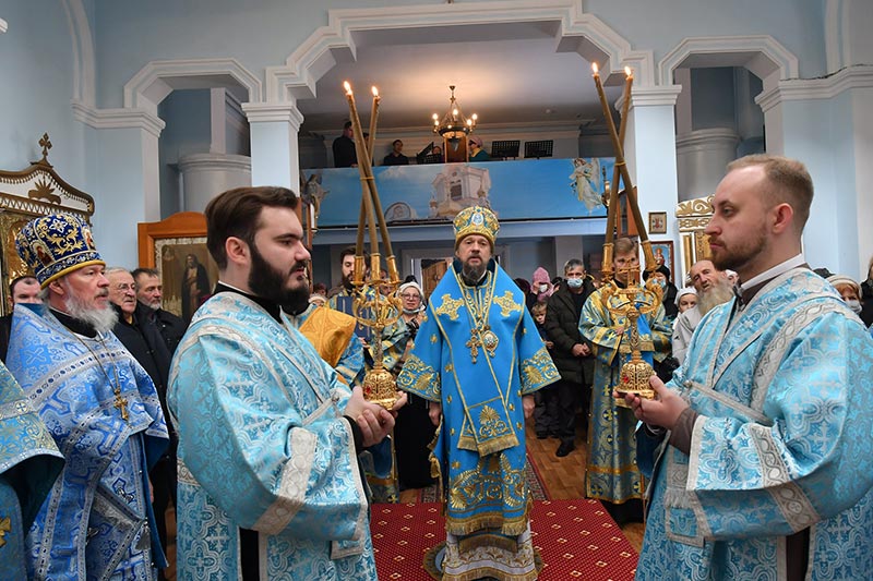 Престольный праздник старейшего храма Алма-Аты – собора в честь Казанской иконы Пресвятой Богородицы