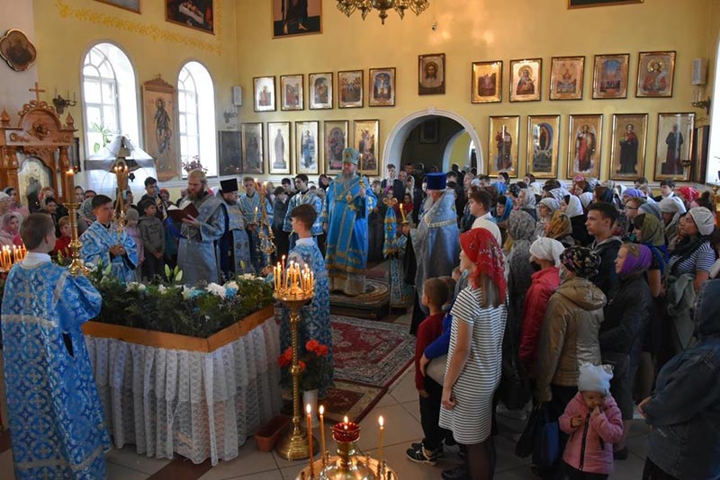 Епископ Петропавловский и Булаевский Владимир совершил молебен перед началом нового учебного года