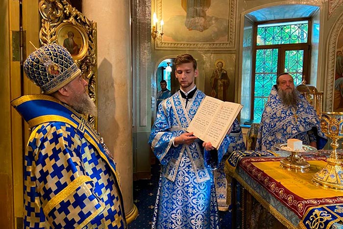 В праздник Рождества Пресвятой Богородицы митрополит Александр совершил Литургию в Представительстве Православной Церкви Казахстана в Москве