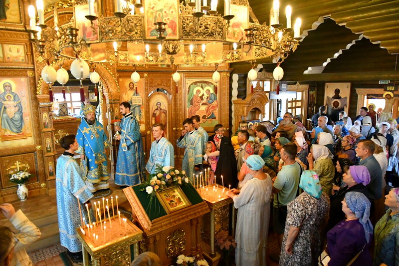 Престольный праздник Богородице-Рождественского храма в поселке Акжар