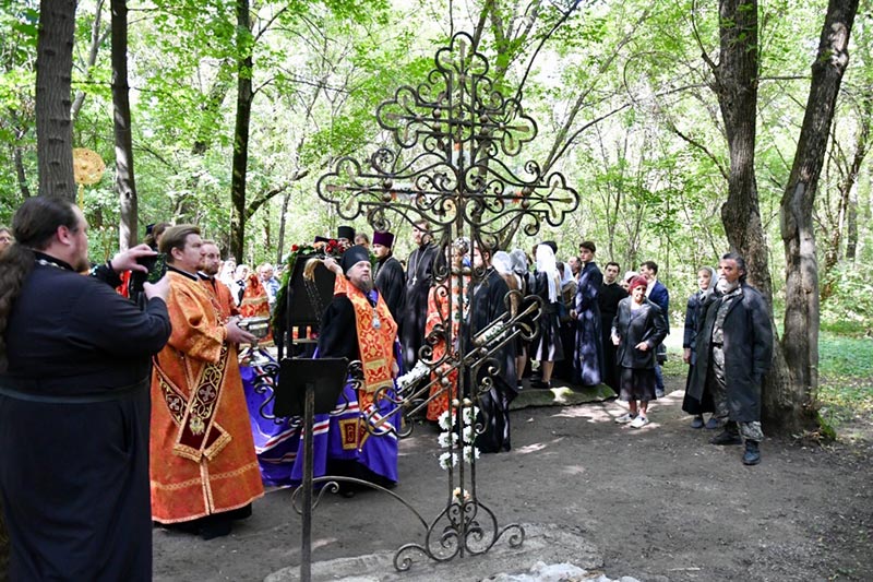 День памяти священномученика Пимена, епископа Верненского и Семиреченского, почтили в Алма-Ате