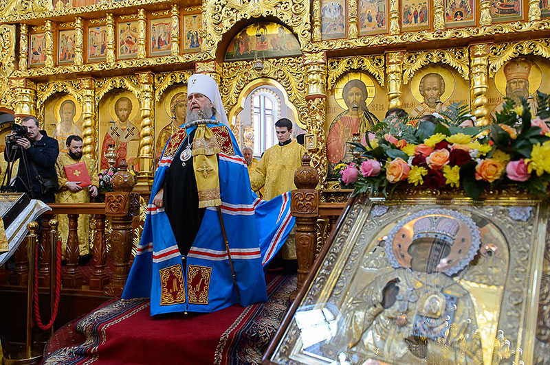 «В Мирех, святе, священнодействитель показался еси». День памяти святителя Николая Чудотворца – престольный праздник Свято-Никольского собора Алма-Аты (+ВИДЕО)