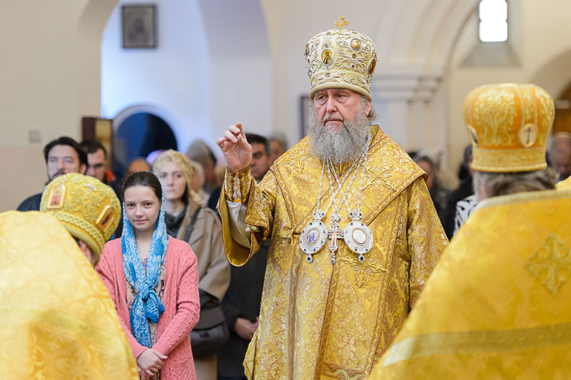 День памяти священноисповедника Амвросия (Полянского), епископа Каменец-Подольского, и преподобномученика игумена Максимилиана (Марченко), в Казахстане за Христа пострадавших