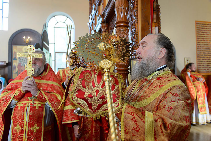 В праздник Усекновения главы Предтечи Господня Иоанна митрополит Александр совершил Литургию в Предтеченском храме поселка Гульдала