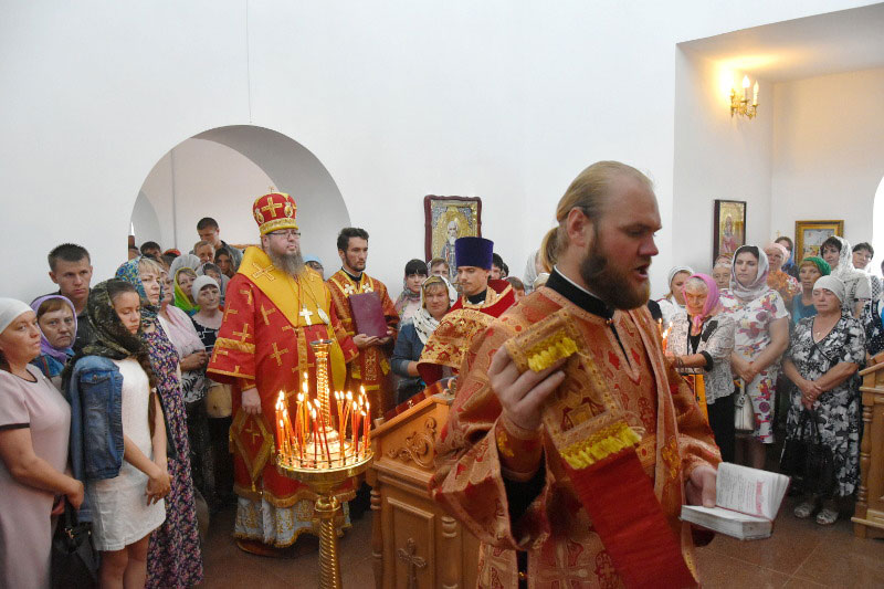 Епископ Петропавловский и Булаевский Владимир совершил великое освящение Свято-Пантелеимоновского храма в селе Корнеевка