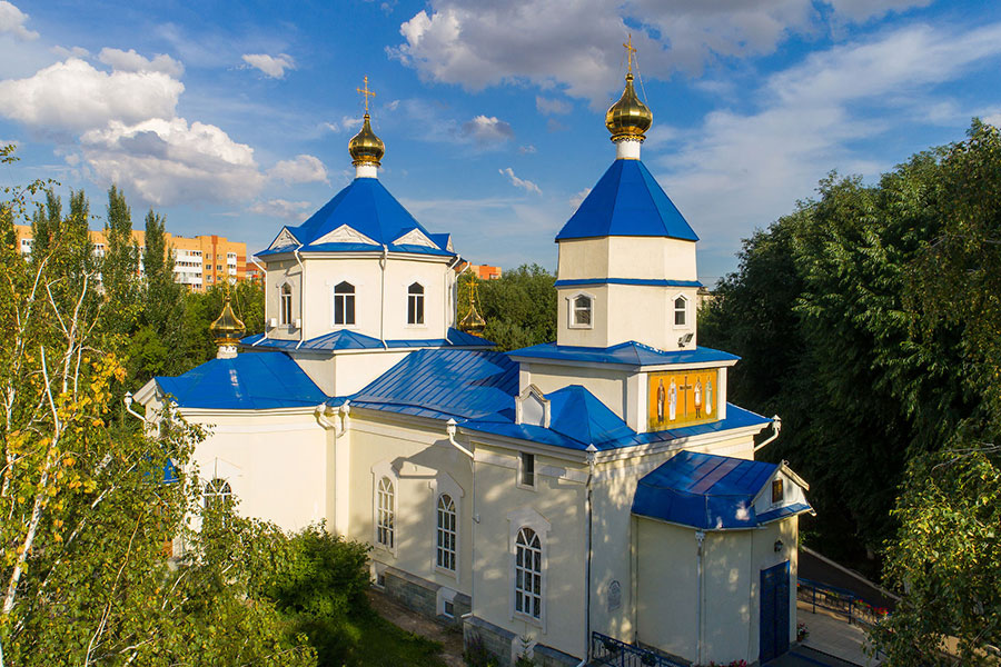 В день памяти преподобного Сергия Радонежского митрополит Астанайский и Казахстанский Александр совершил Литургию в старейшем храме Нур-Султана