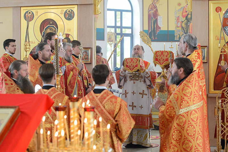 День памяти священномученика Виссариона Урджарского молитвенно отметили в Петропавловском храме Южной столицы